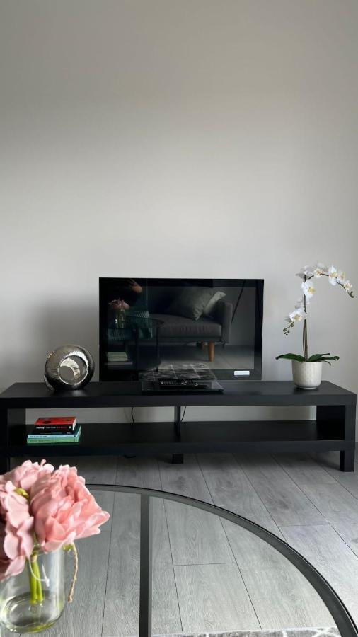 Madison Court Apartments ヘメル・ヘムステッド エクステリア 写真